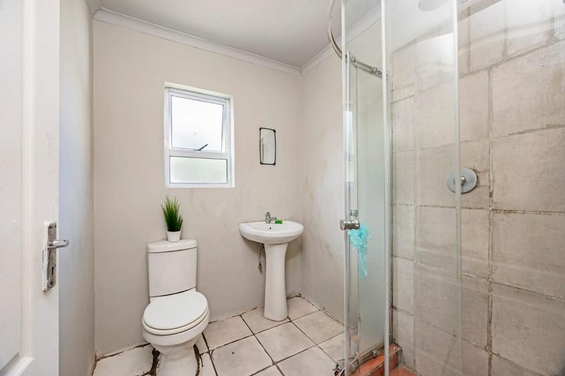 6 Bedroom Property for Sale in Goodwood Estate Western Cape